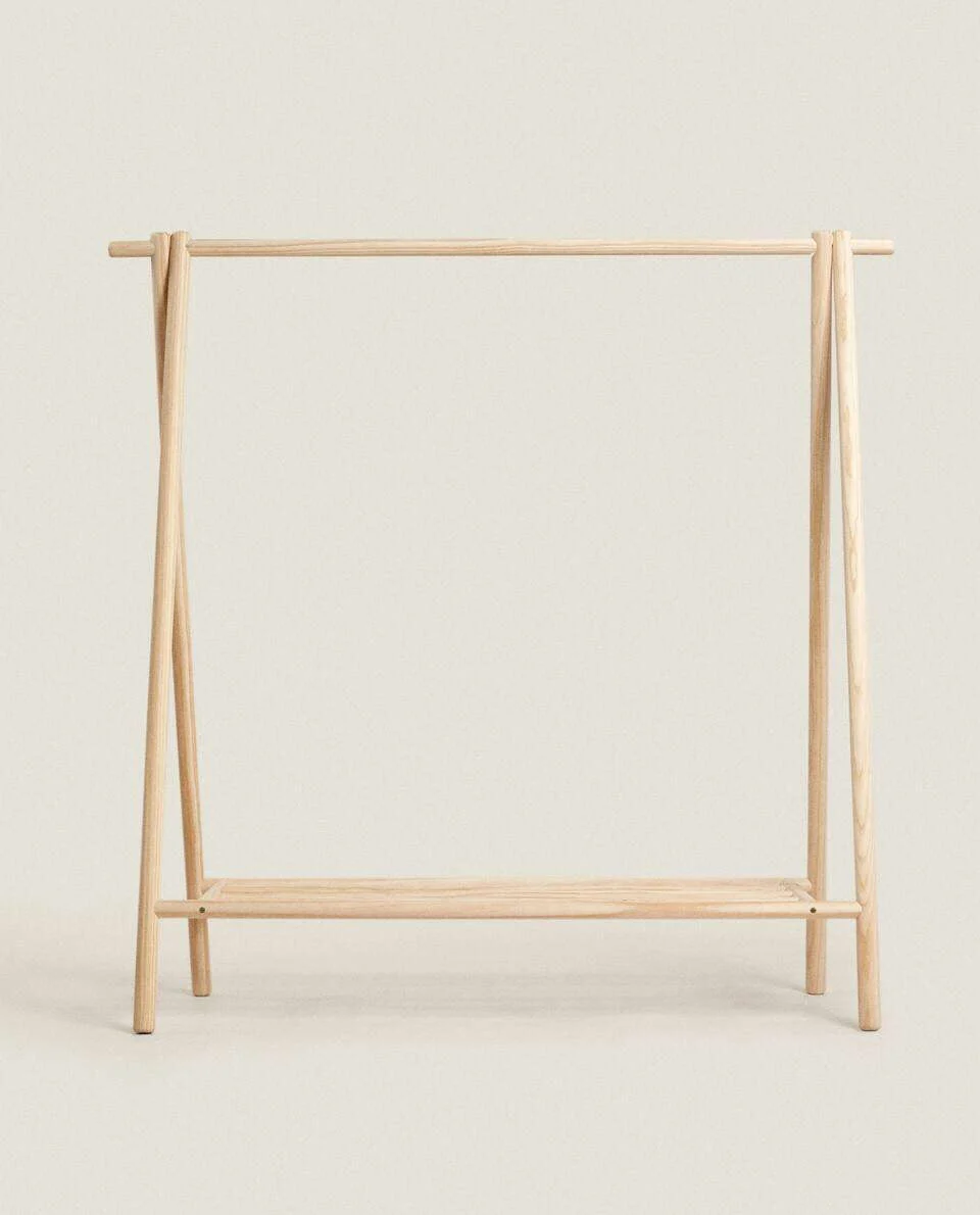 WOODEN CLOTHES RACK