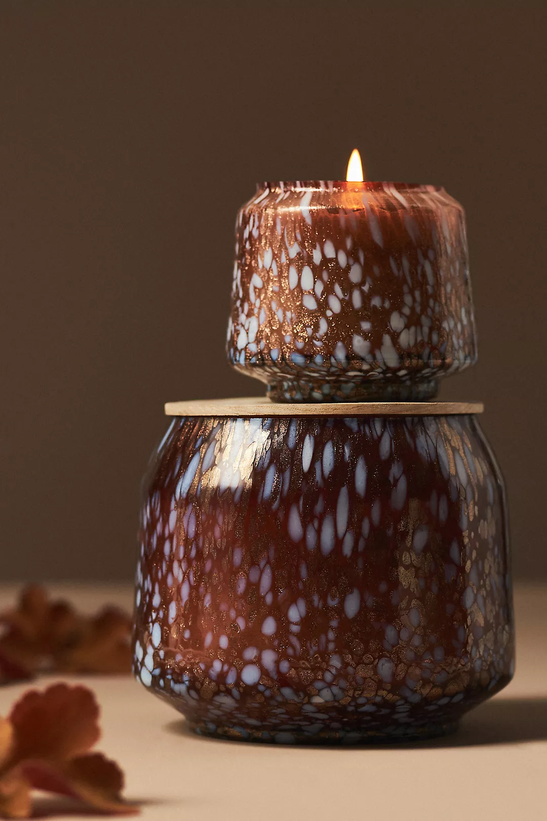 The Signature Candle by Anthropologie: Honeycrisp Oakwood