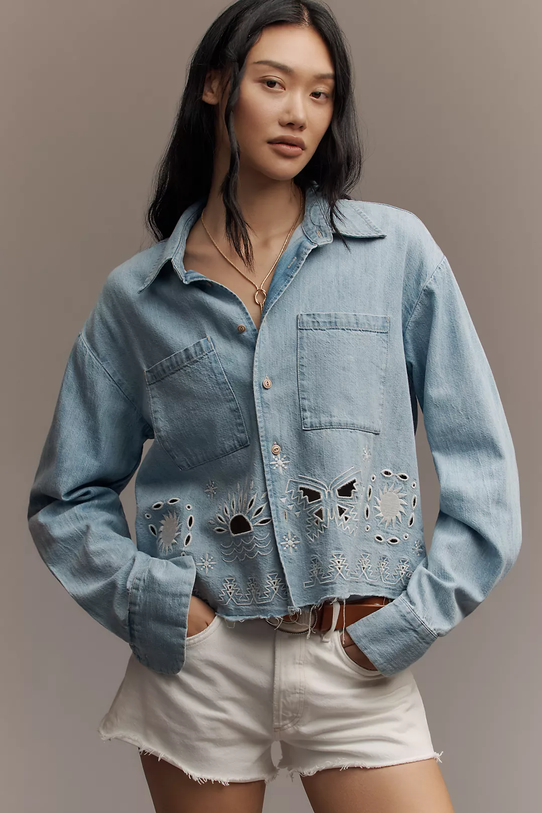 MOTHER The Roomie Double Frenchie Crop Fray Buttondown Shirt