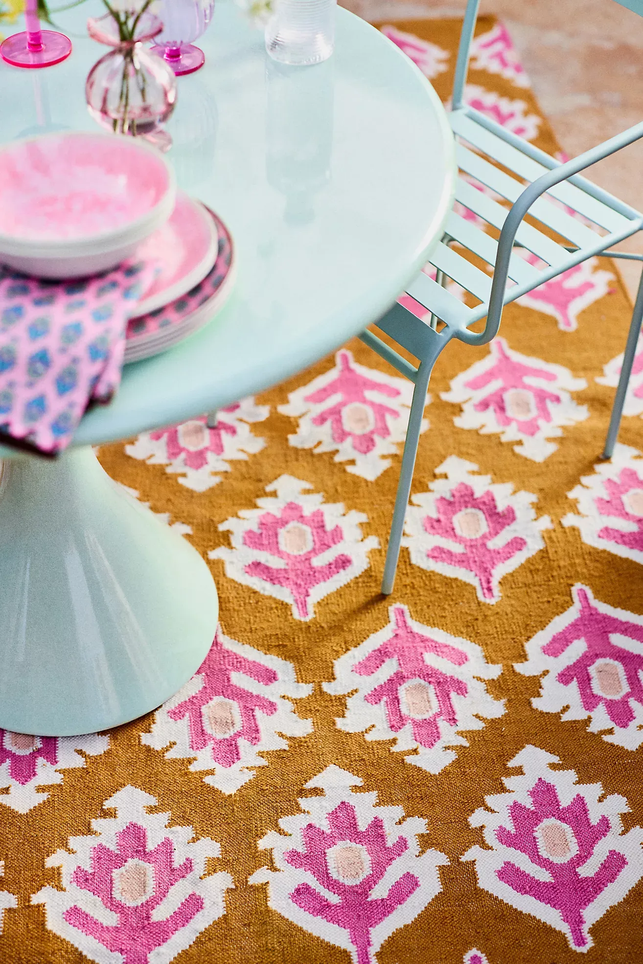 Flatwoven Indoor/Outdoor Floral Rug