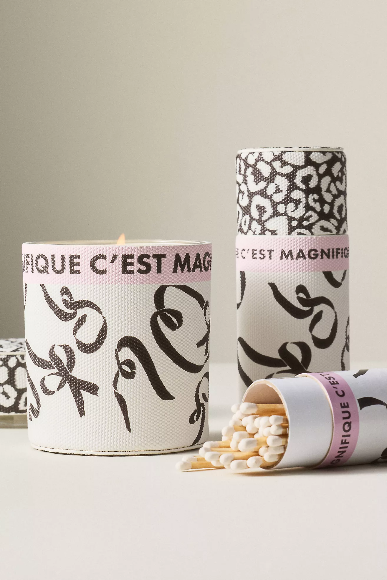 Emi Fresh White Cashmere & Musk Glass Candle