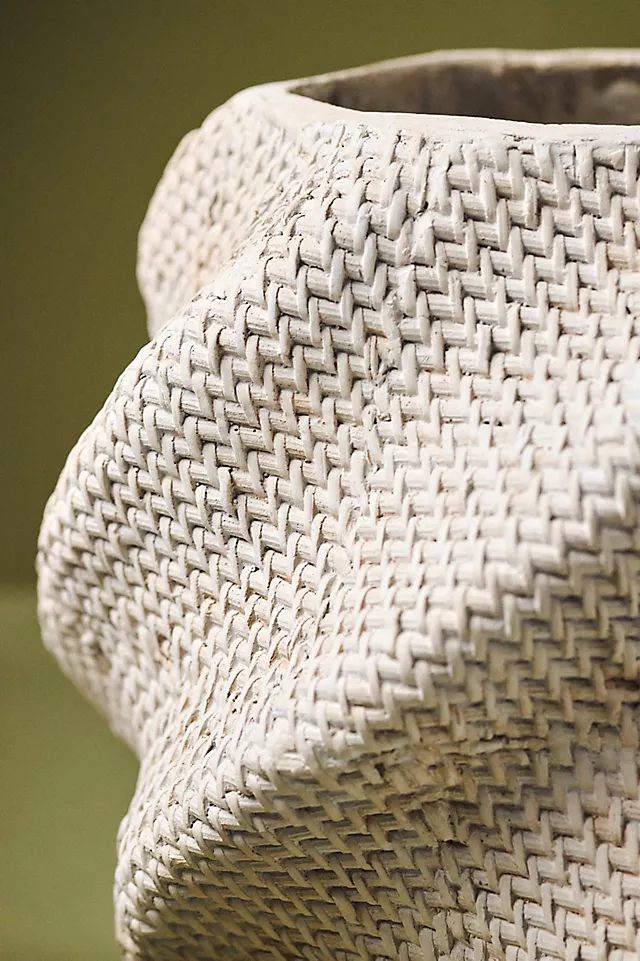 Lennon Twist Textured Cement Pot