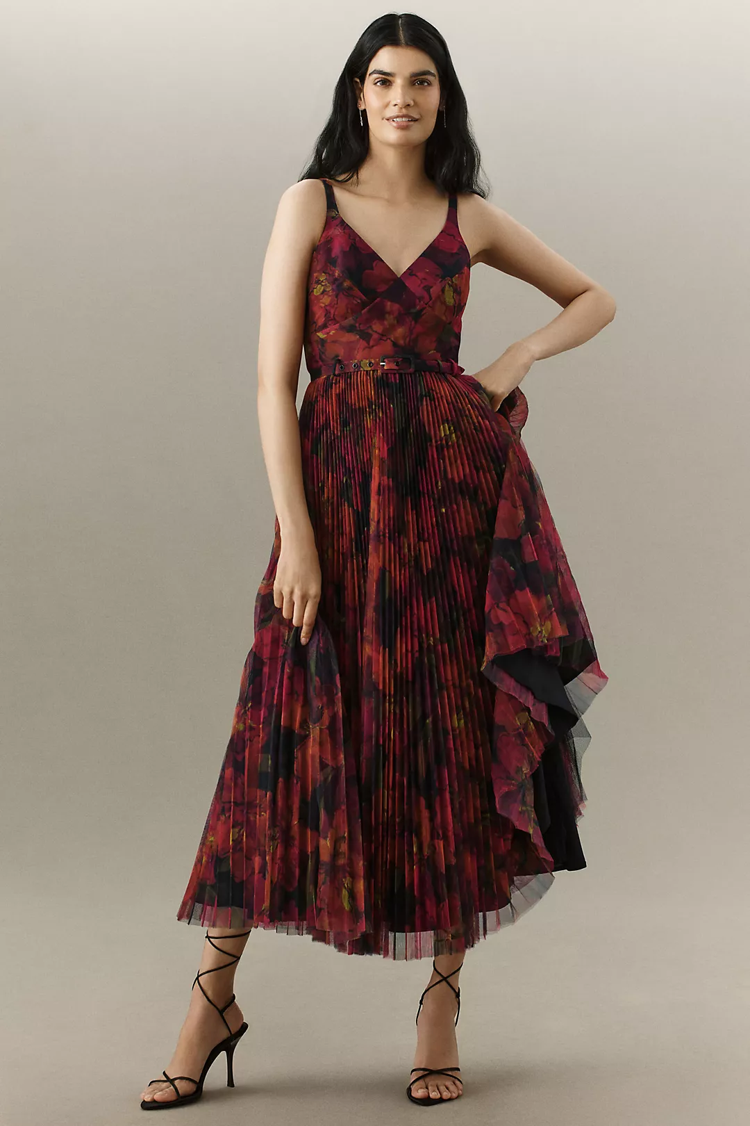 Hutch Joanna Sleeveless V-Neck A-Line Maxi Dress