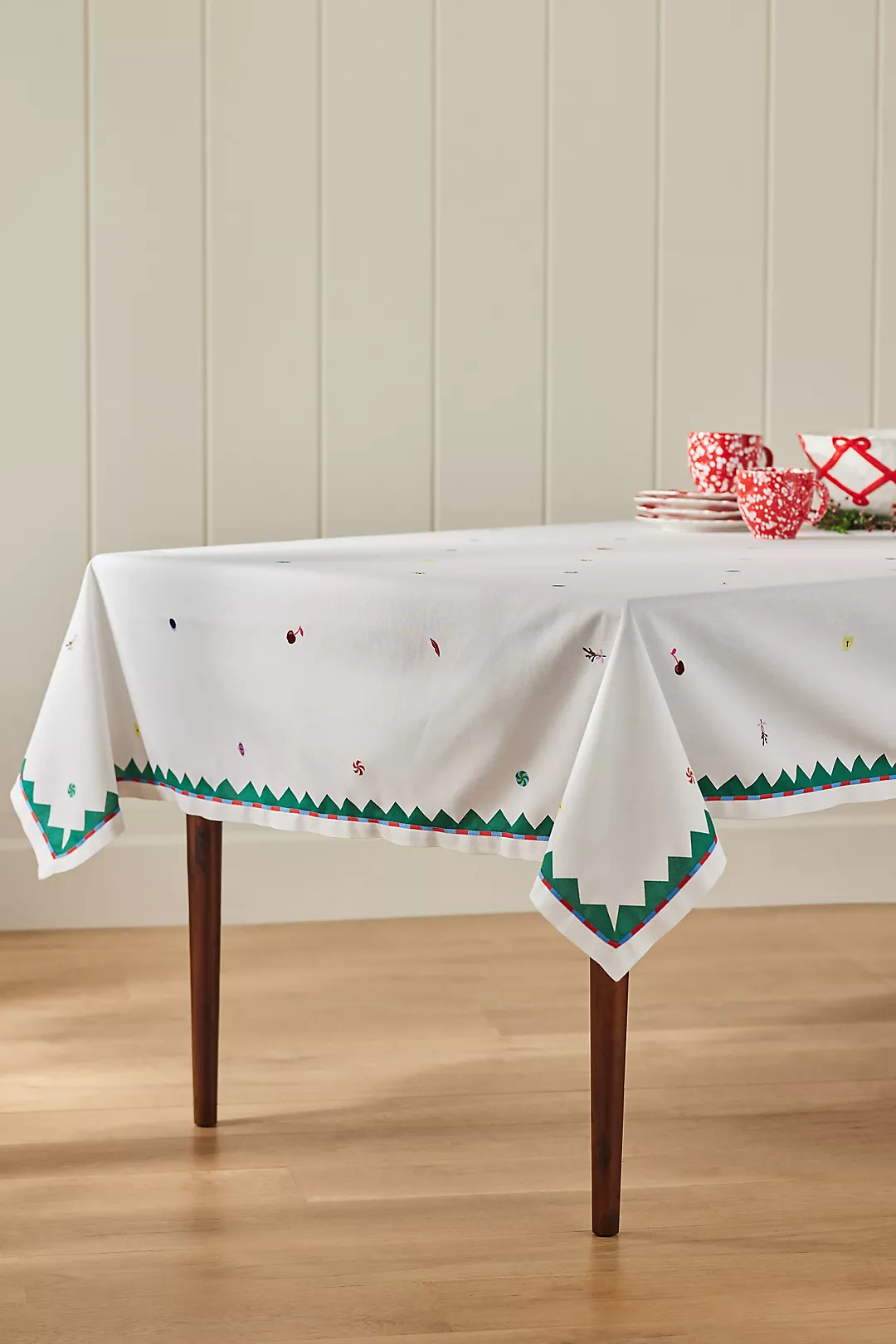Medora White Cotton Tablecloth