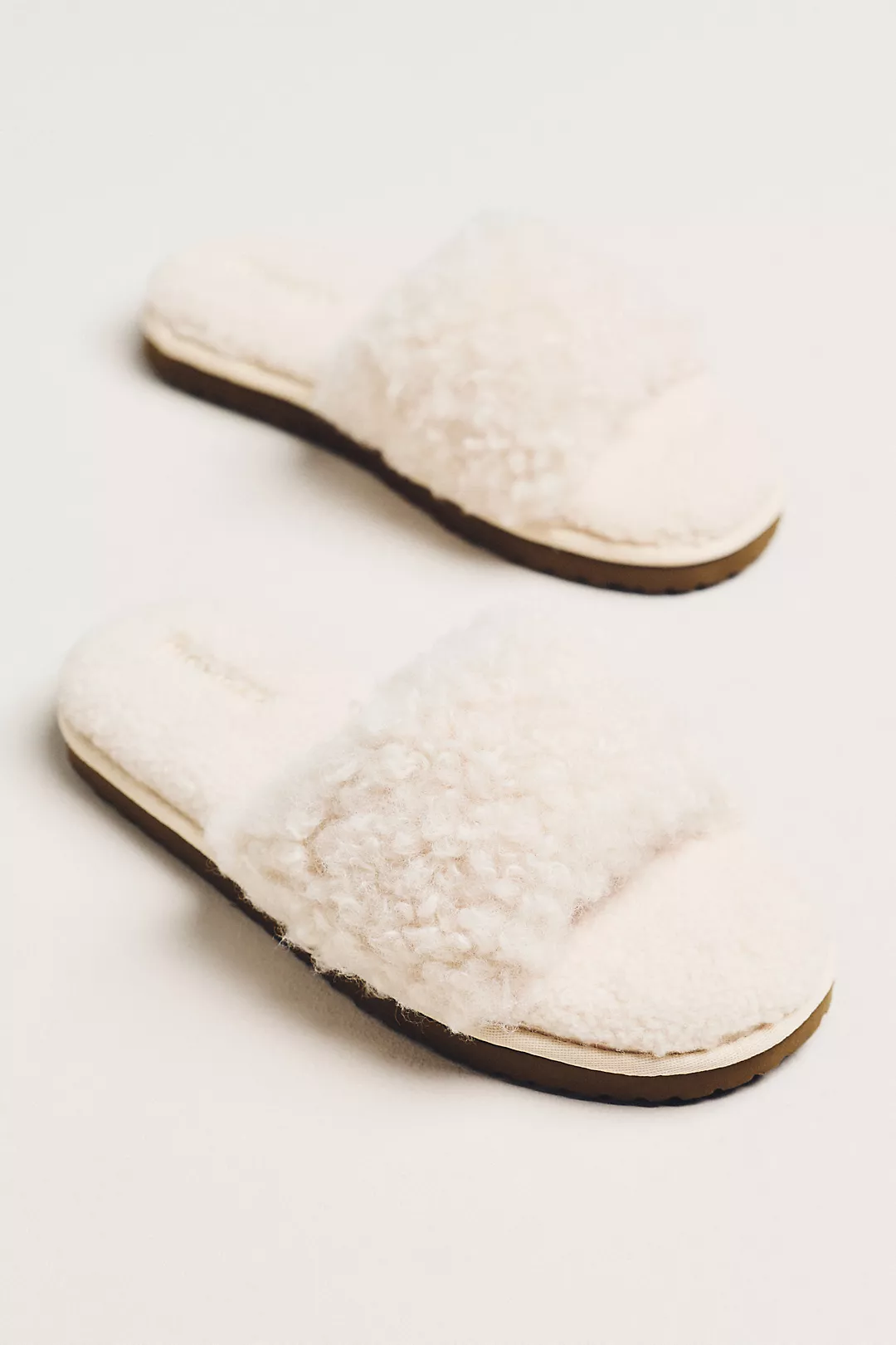 Bombas Sunday Plush Slides