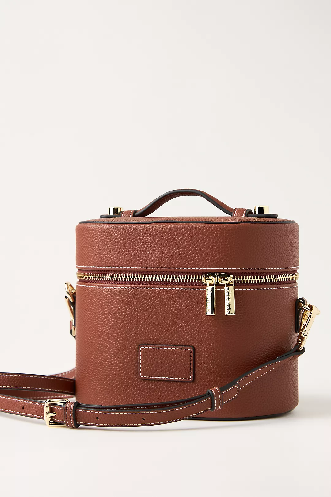 ETOILE Oval Toiletry Case