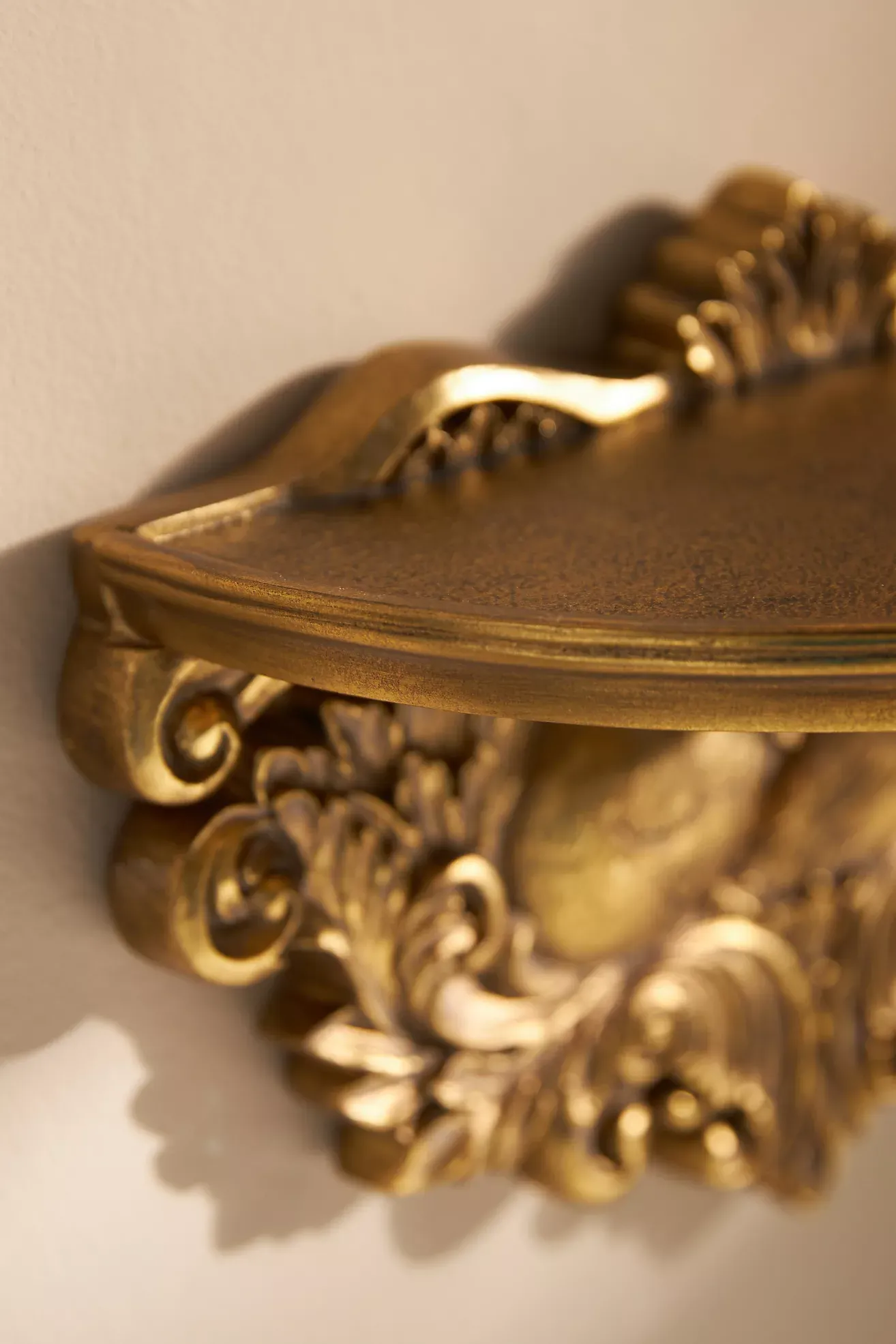 Wooded Manor Floating Shelf