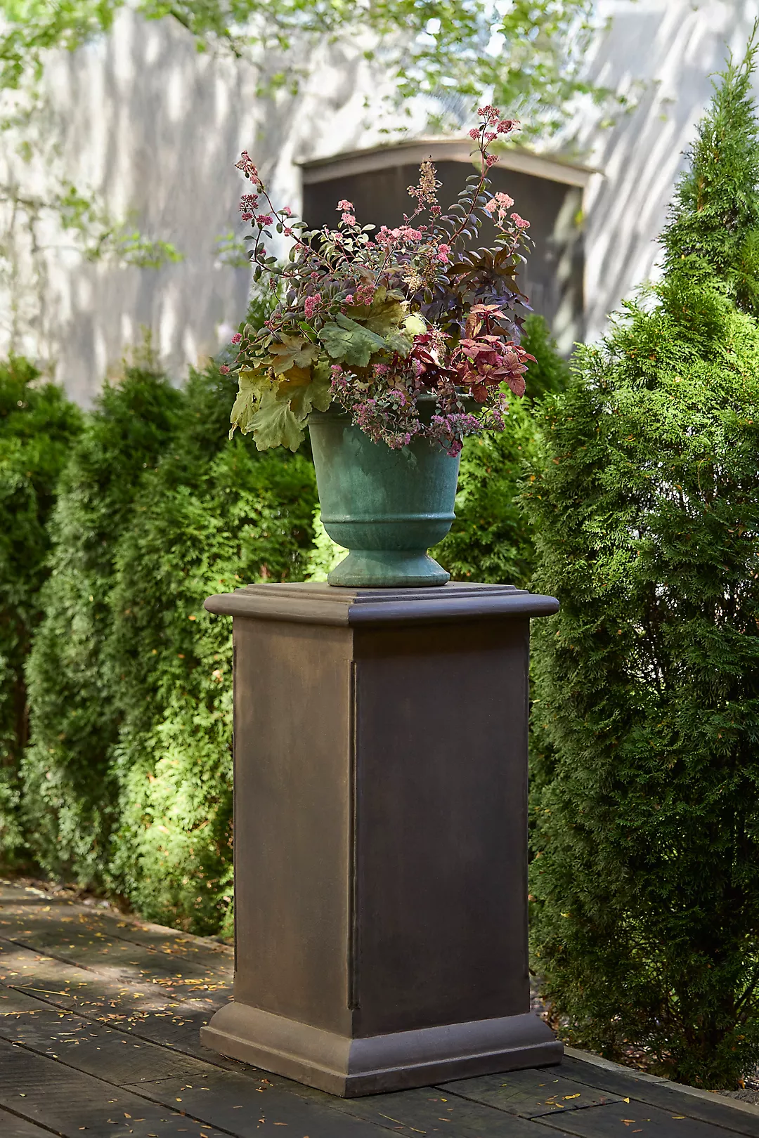 Classical Stone Garden Pedestal