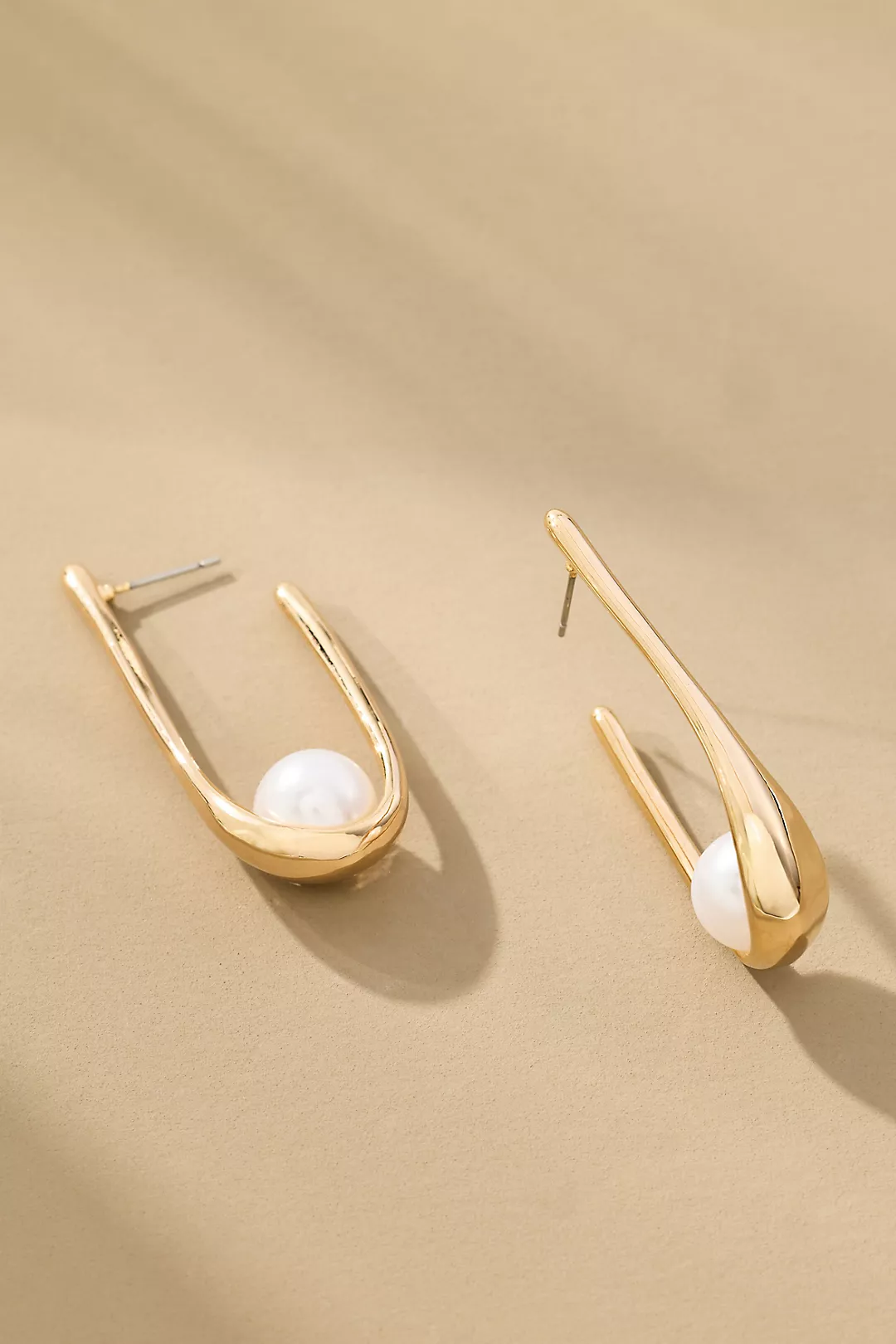 Dandy Pearl Vintage Hoop Earrings