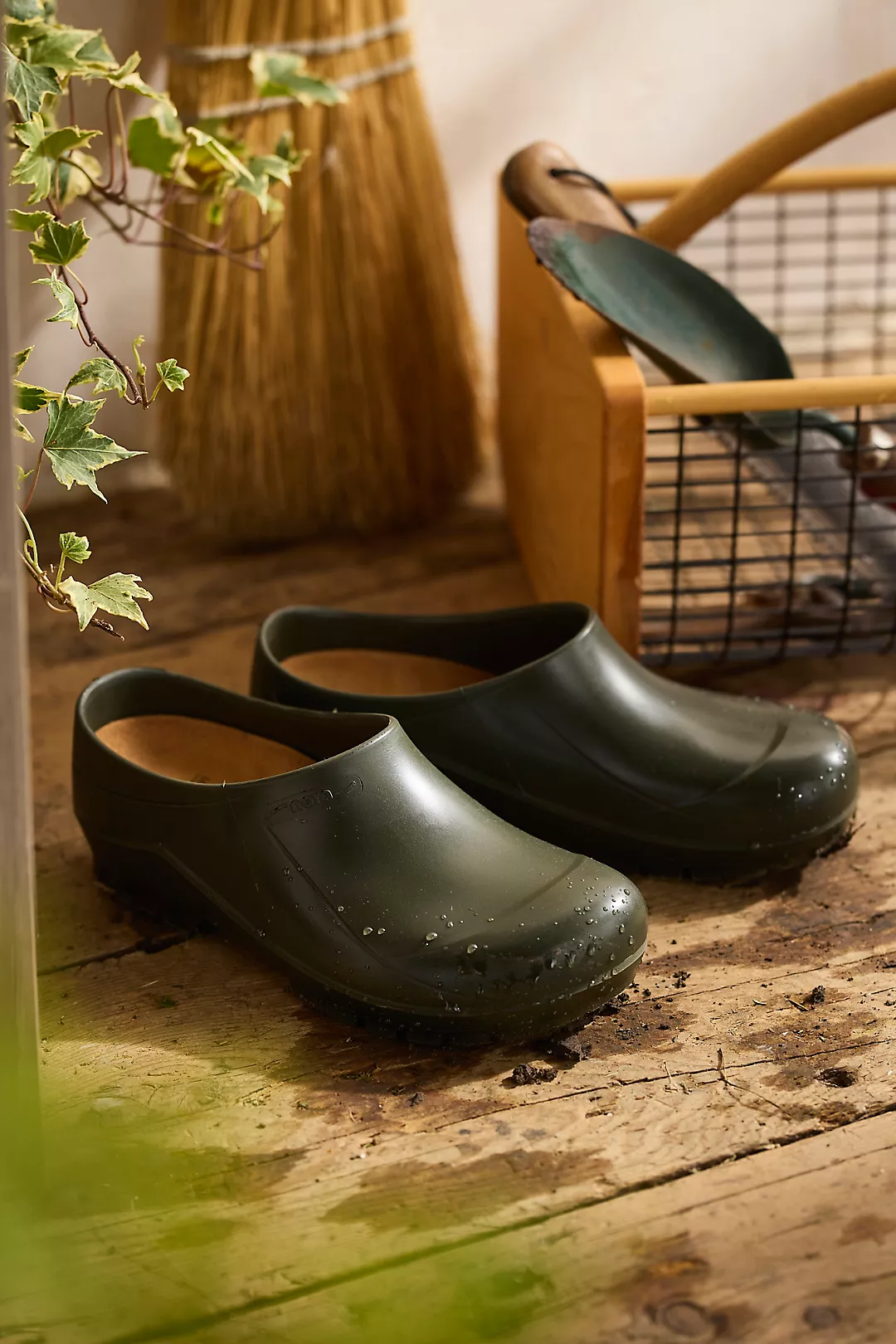 NORA Garden Clogs, Green