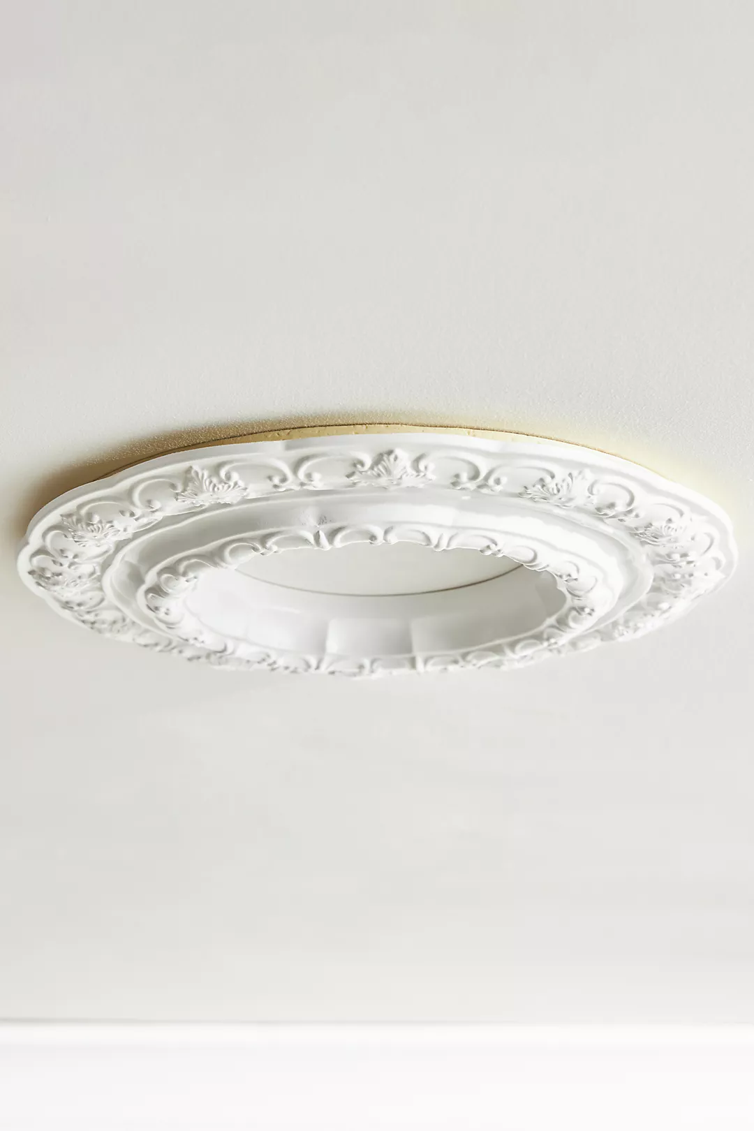 Lisbon Ceiling Medallion