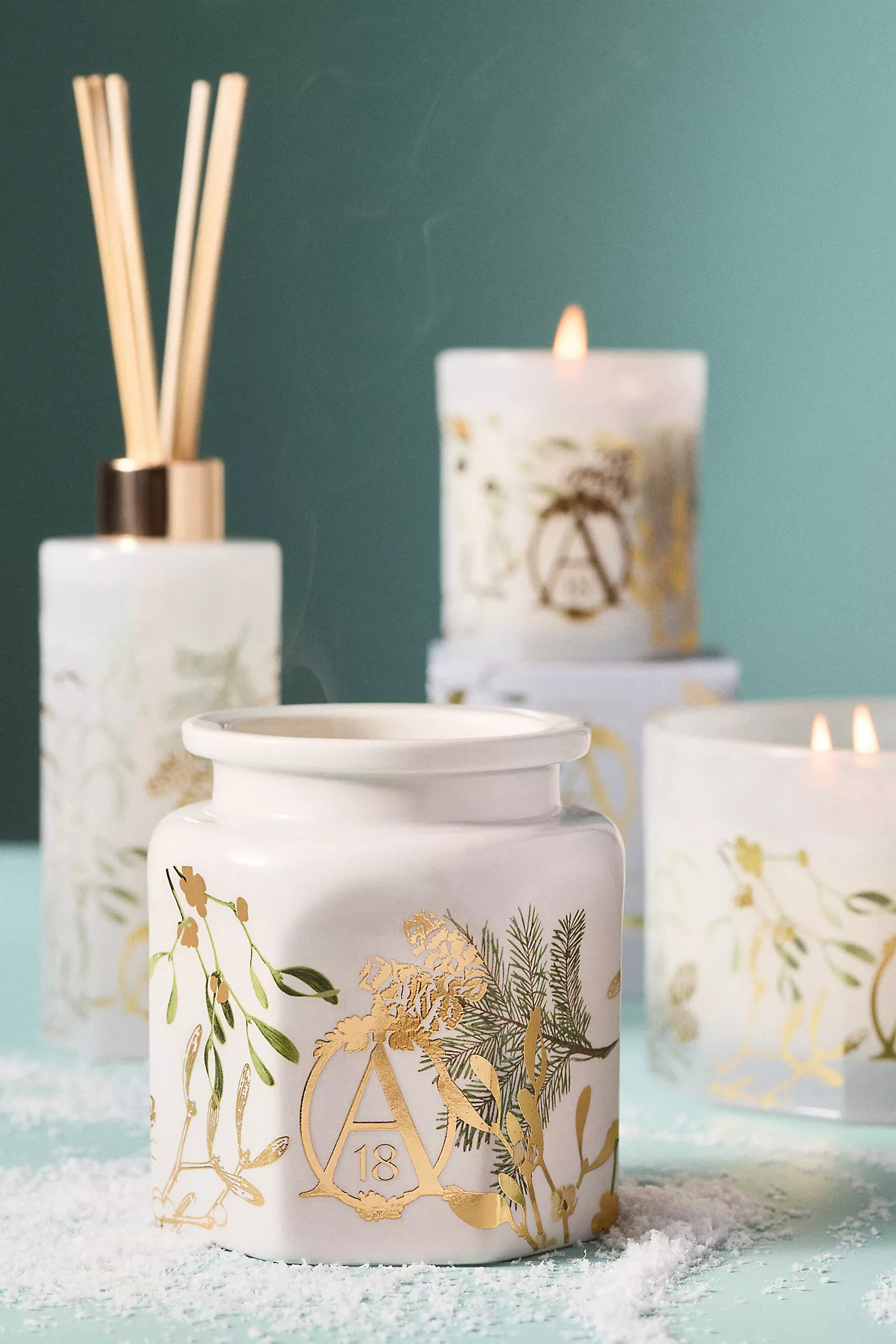 Apothecary 18 Fresh Mistletoe & Moss Boxed Glass Candle