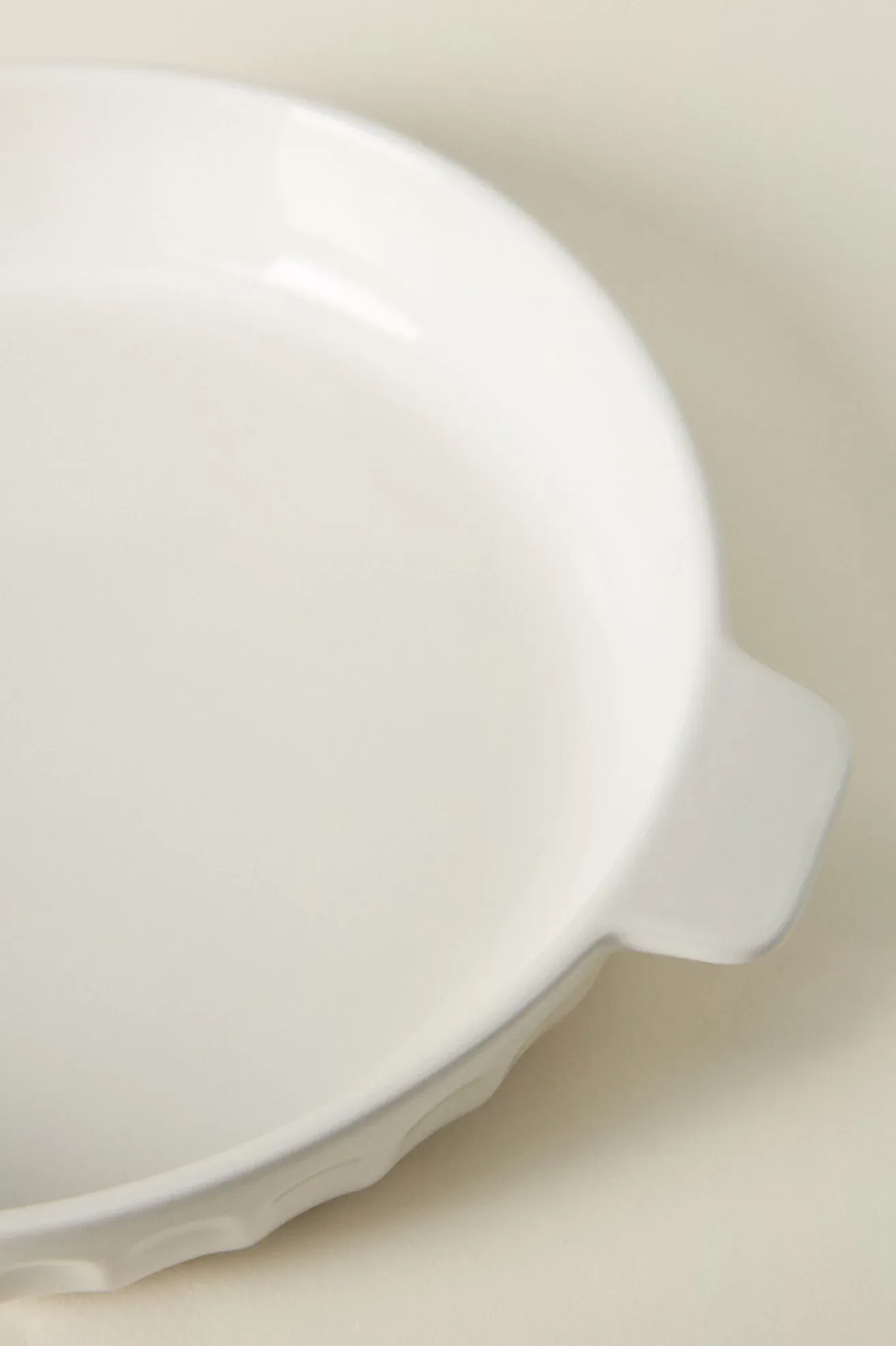 The Latte Stoneware Pie Dish: Amelie Edition