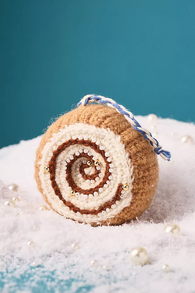 Snacks & Sips Crochet Ornament