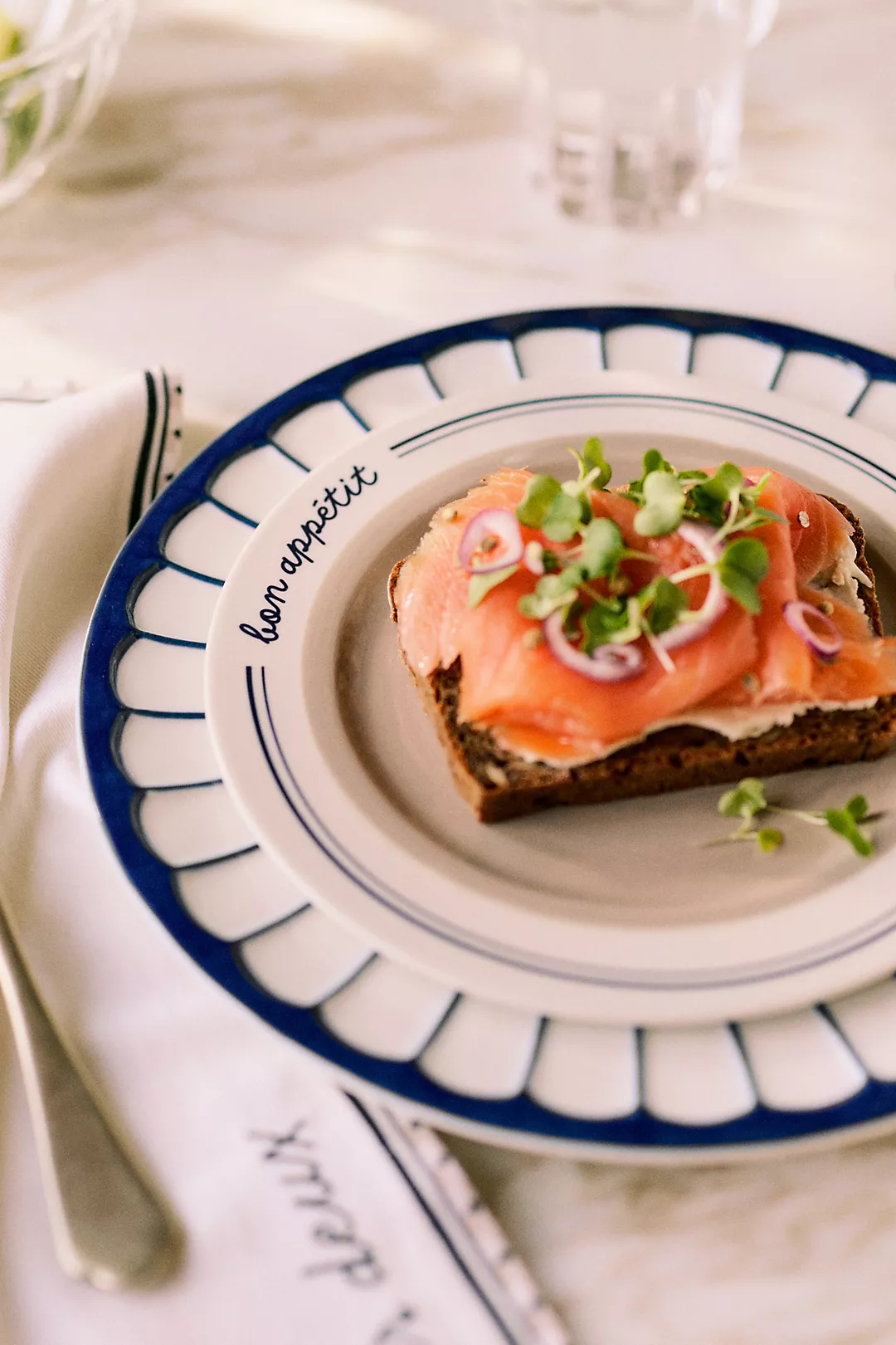 Café Violette Handpainted Stoneware Dessert Plate