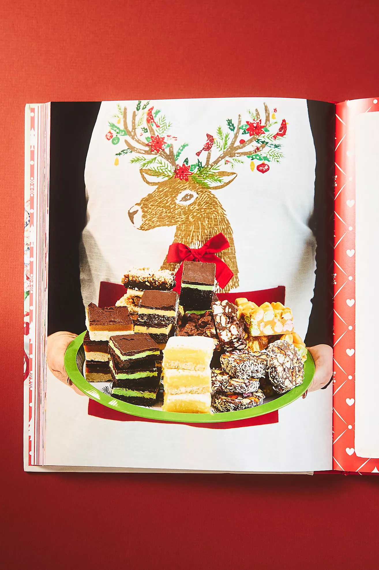 A Very Prairie Christmas Bakebook: Cookies, Candies, Cakes & More: Vintage Baking to Celebrate the Festive Season