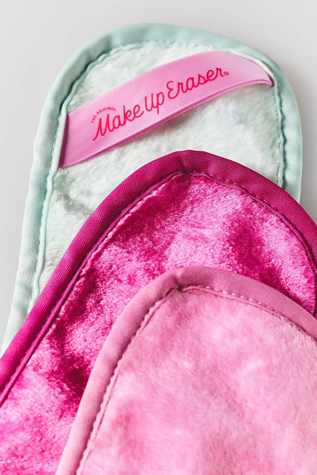 MakeUp Eraser Winter Village Gift Set