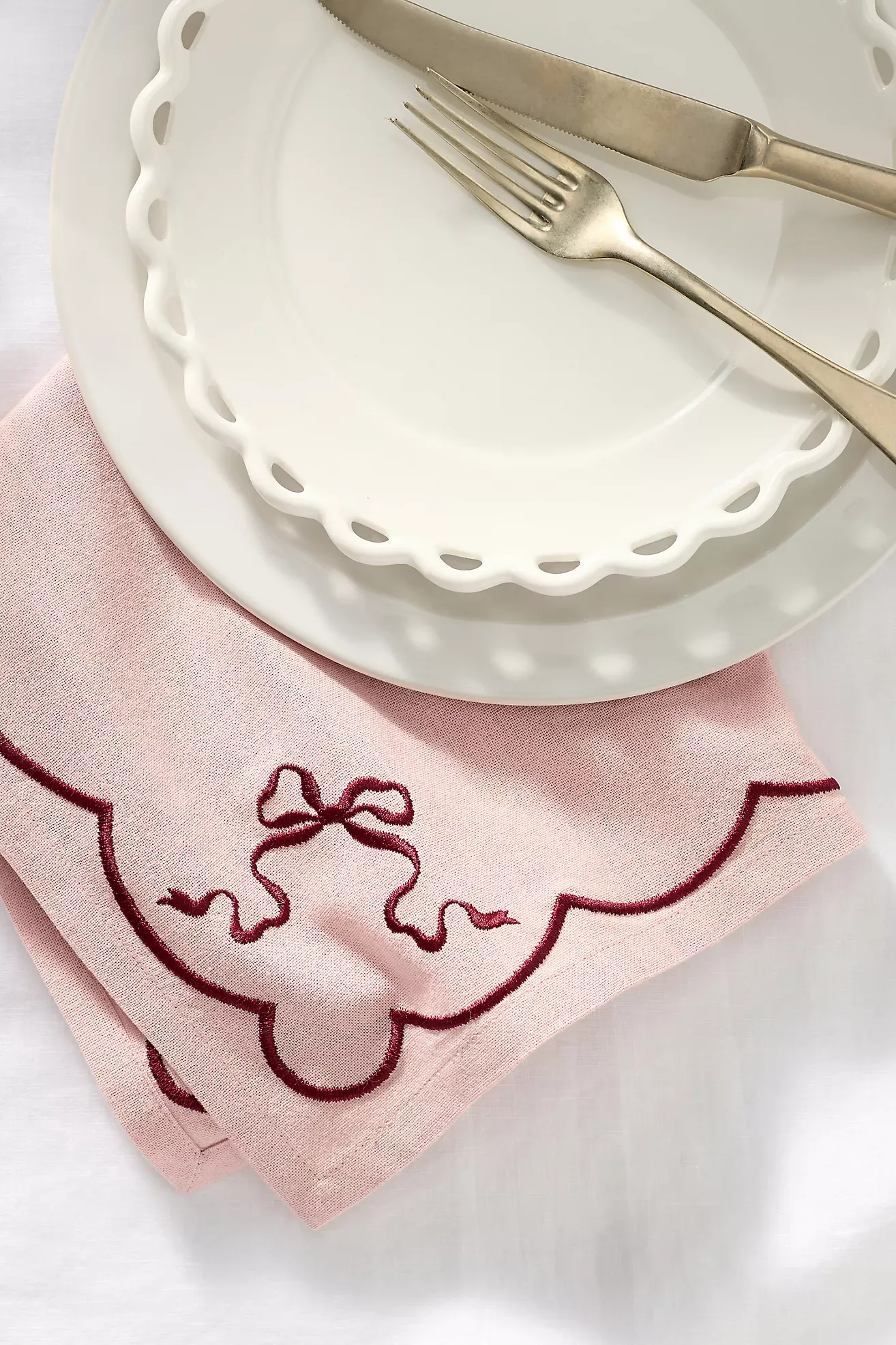 Benedita Bow Cotton Embroidered Napkins, Set of 4