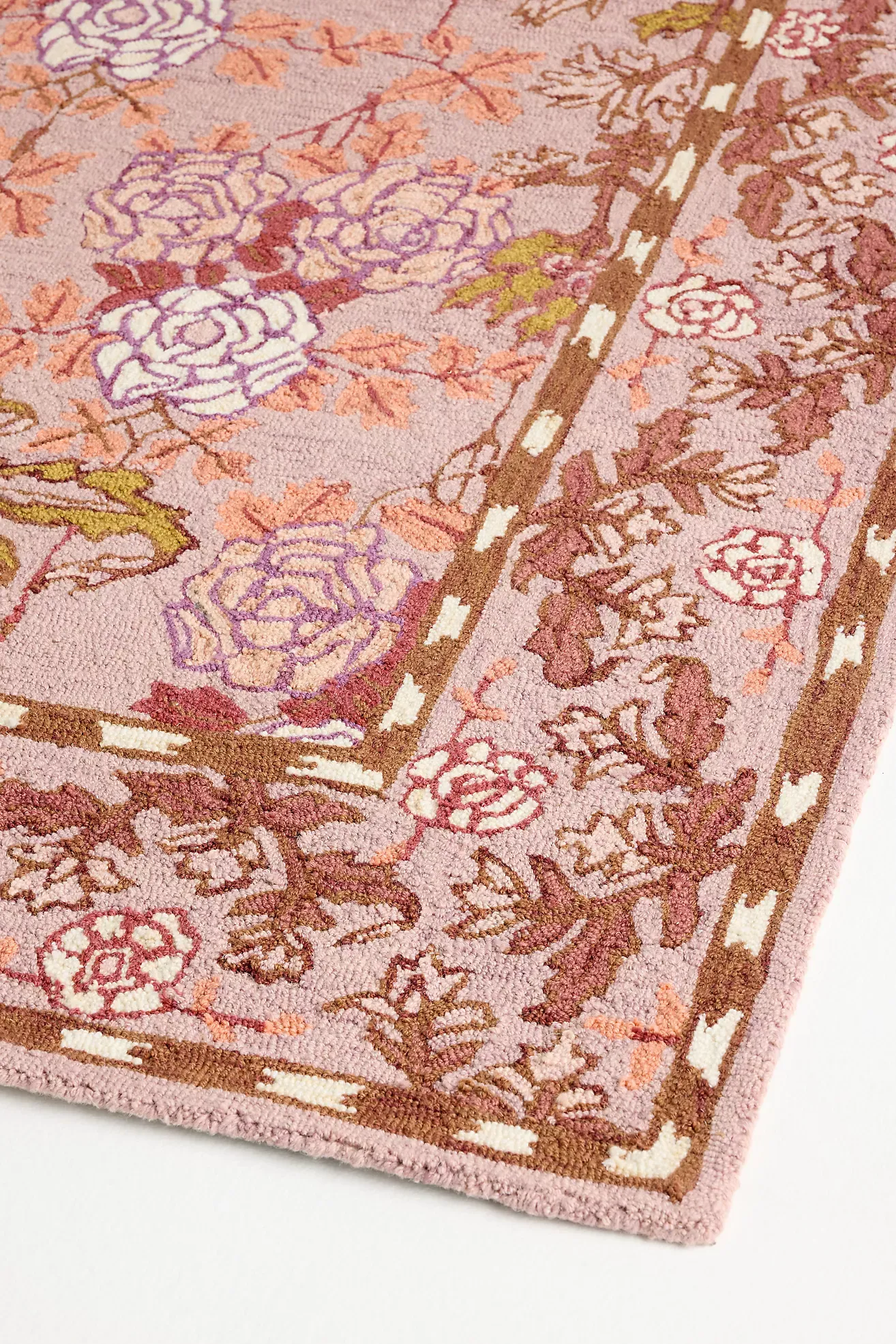 Tufted Hooked Wool Floral Border Rug