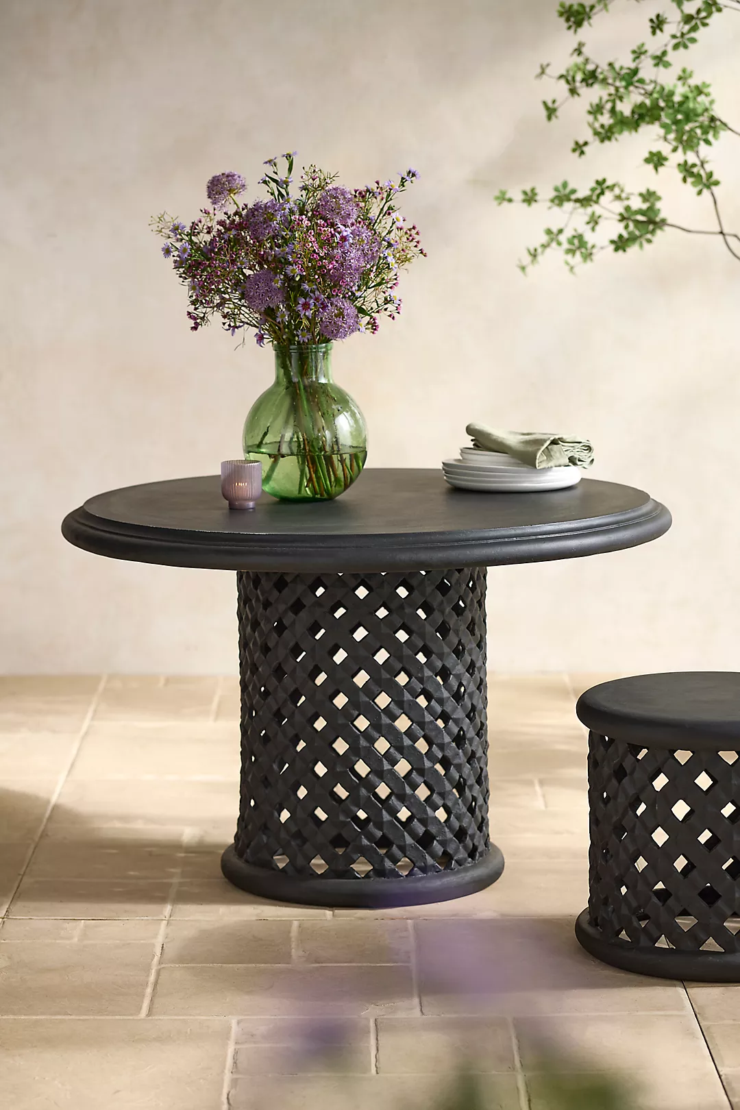 Latticework Stone Round Dining Table
