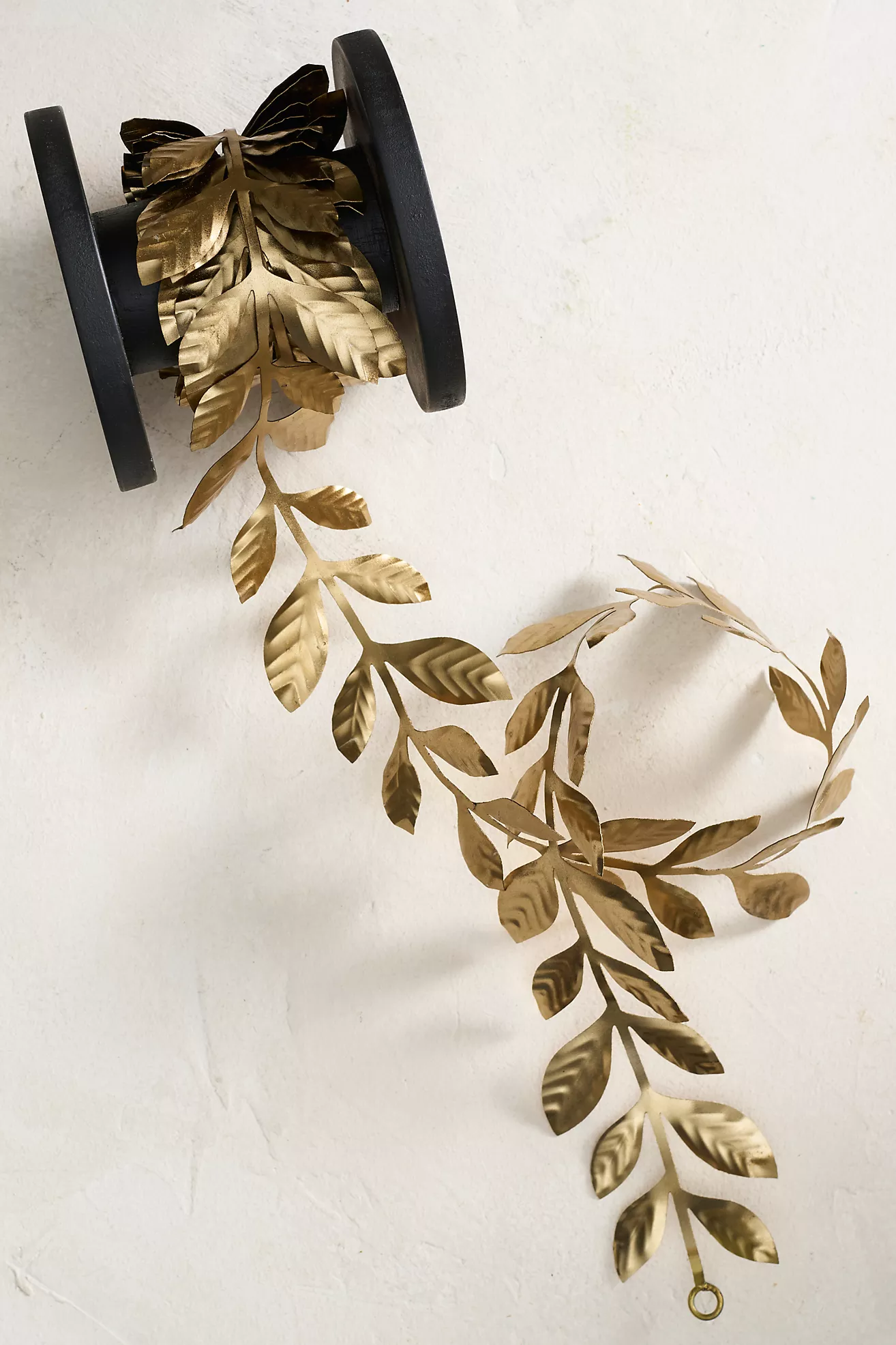 Laurel Leaves Iron Garland
