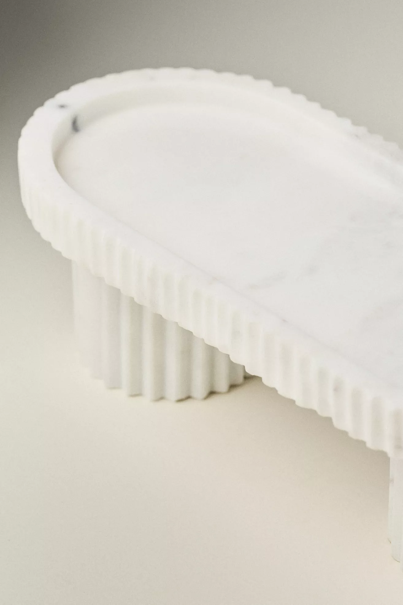 Ribbed Footed Marble Tray